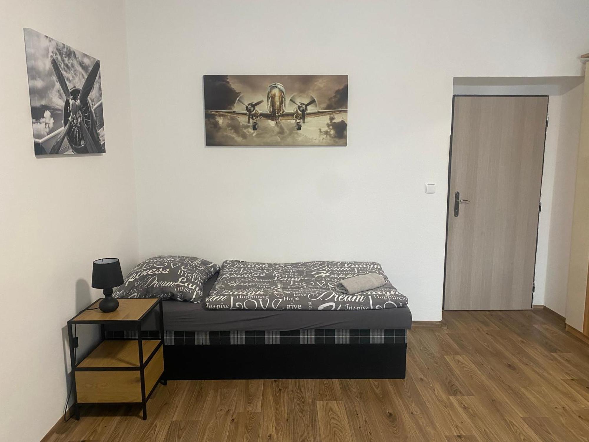 Cerna Ruze - Apartman 3 Plzen Ngoại thất bức ảnh