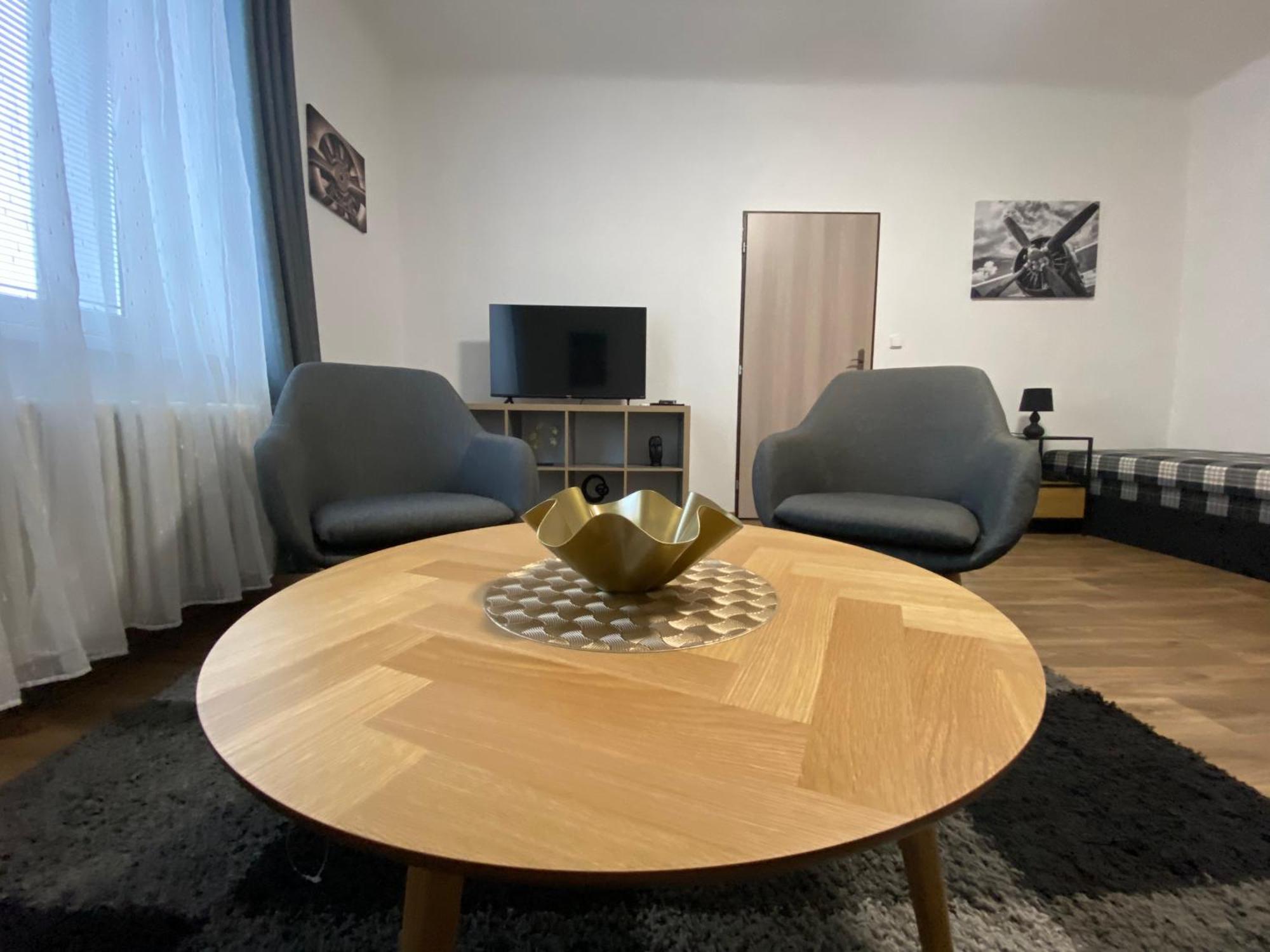 Cerna Ruze - Apartman 3 Plzen Ngoại thất bức ảnh